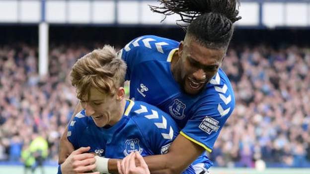  Everton 1-0 Manchester United: Anthony Gordon strike boosts Toffees’ survival hopes