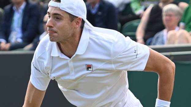  Wimbledon: John Isner breaks all-time aces record against Jannik Sinner