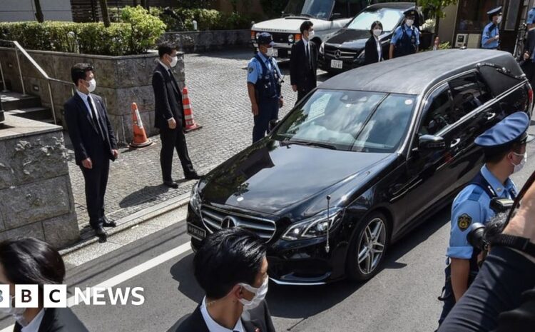  Shinzo Abe killing: Body of former Japanese PM returned home