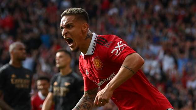  Manchester United 3-1 Arsenal: Antony scores on his debut to end Arsenal’s winning run