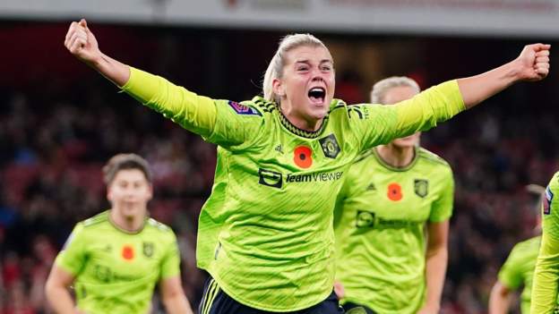  Arsenal 2-3 Manchester United: Gunners’ perfect WSL start ended by late Alessia Russo winner