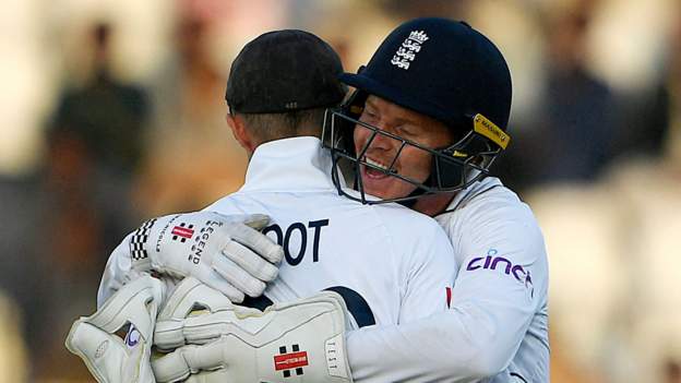  Pakistan v England: Jack Leach strikes late blow on day three in Multan