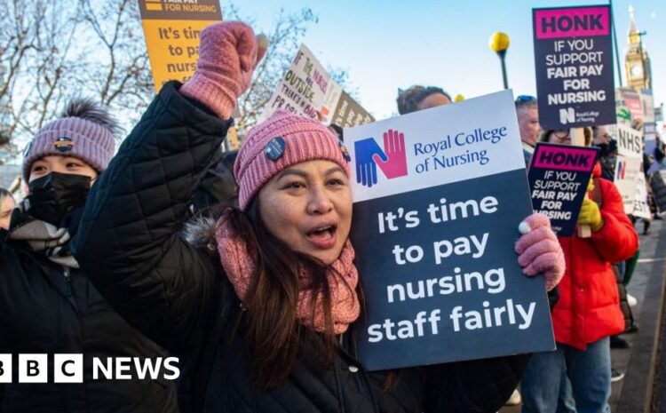  Nurses to strike in UK as ambulance crews plan walkouts