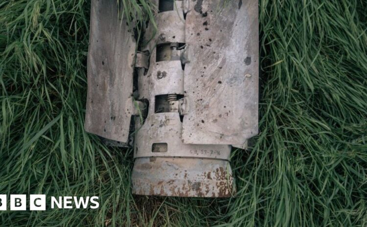  Cluster bombs: Unease grows over US sending cluster bombs to Ukraine