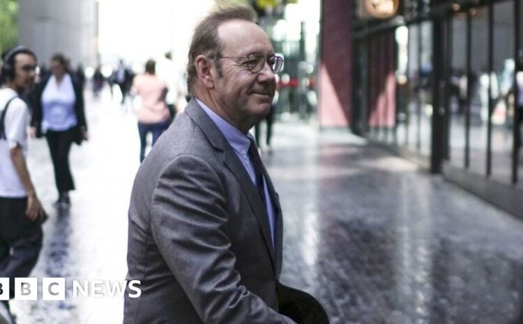  Sir Elton John gives evidence in Kevin Spacey trial