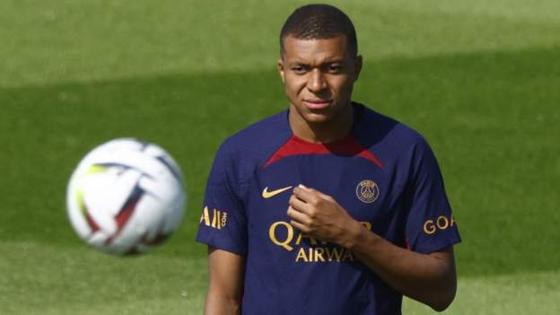  Kylian Mbappe: Paris St-Germain criticised by union after leaving striker behind