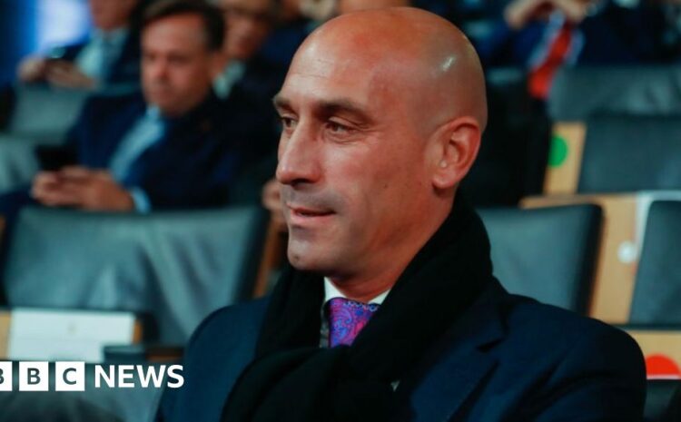  Spain wants Rubiales kiss row to be 'MeToo moment'