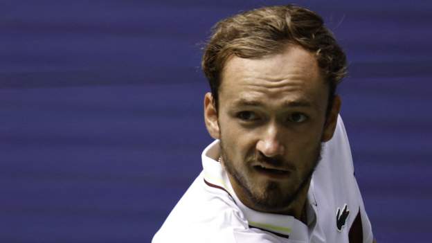  US Open 2023 results: Daniil Medvedev wins in 74 minutes, Alexander Zverev through