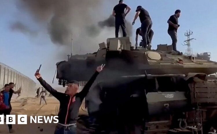  Video ‘shows captured Israeli tank in Gaza’