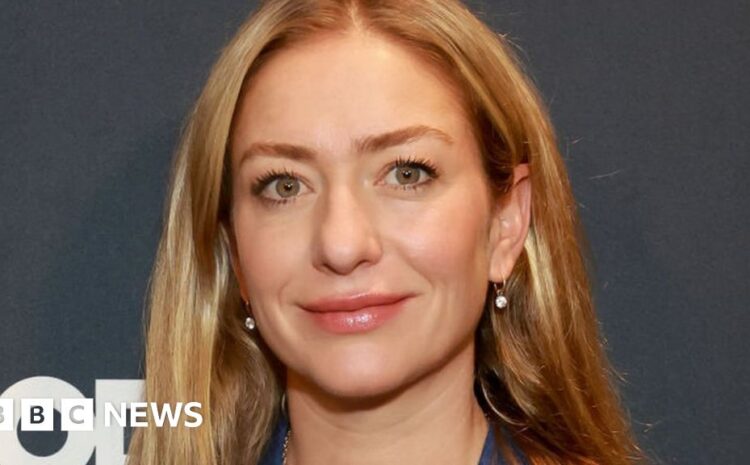  Bumble founder Whitney Wolfe Herd steps down as boss of dating app