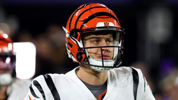  Joe Burrow suffers wrist injury in Cincinnati Bengals loss to Baltimore Ravens