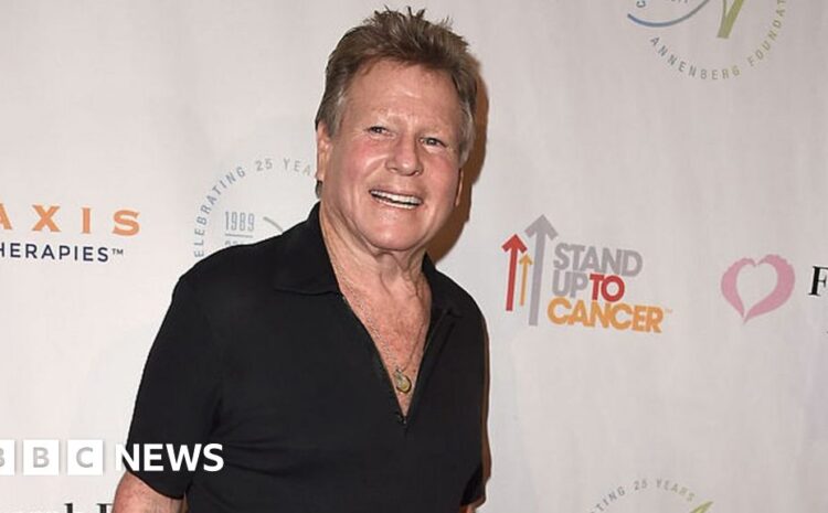  Ryan O'Neal: Oscar-nominated actor dead at 82