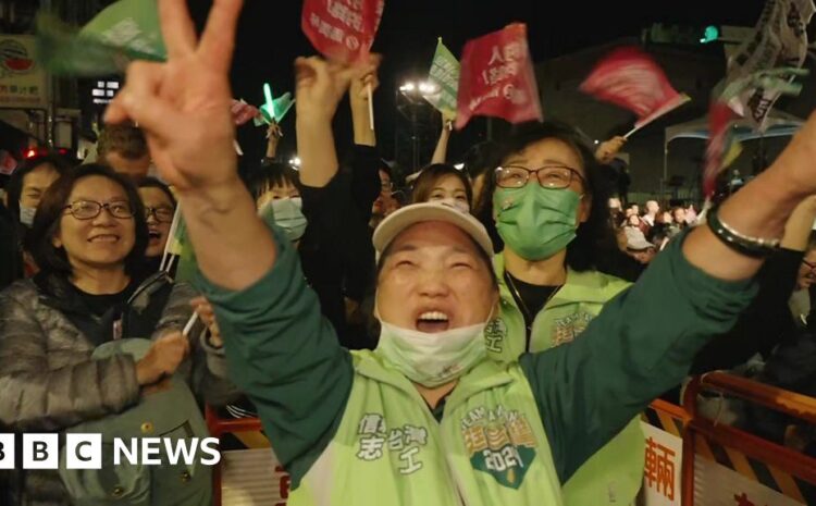  Taiwan election: DPP supporters celebrate at rally