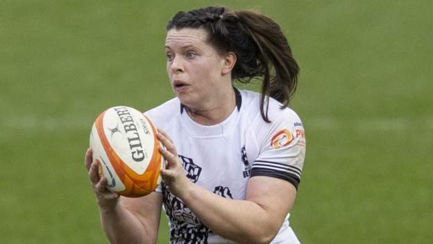  Abbie Ward: Bristol lock recalled to England squad after giving birth