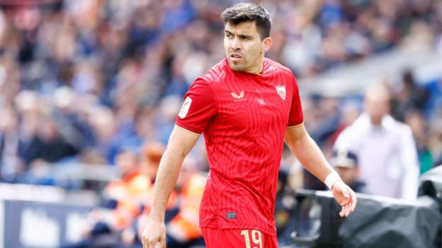  Sevilla condemn ‘racist and xenophobic abuse’ of Marcos Acuna and coaching staff during win over Getafe