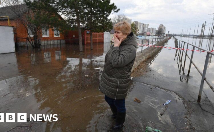  'Colossal' floods heading for Russian city 